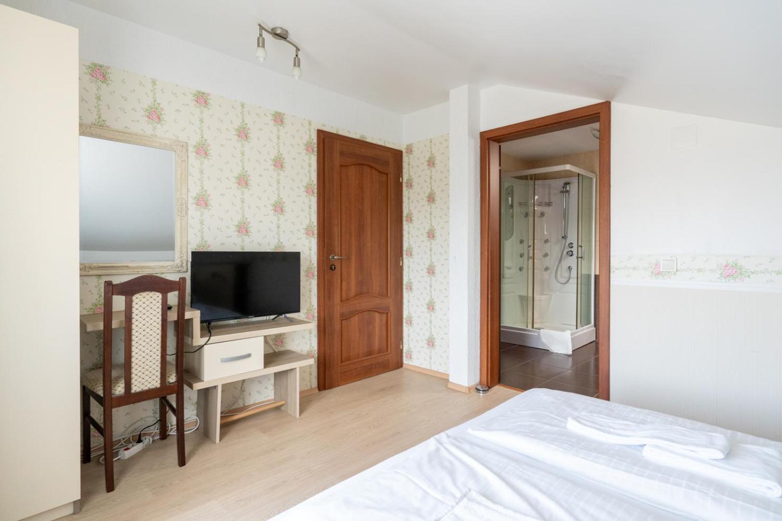 Faraway Aparthotel Near Vienna Airport With Anytime Self Check In Bruck an der Leitha Δωμάτιο φωτογραφία